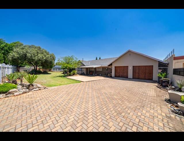 3 BEDROOM HOUSE FOR SALE IN PARKRAND